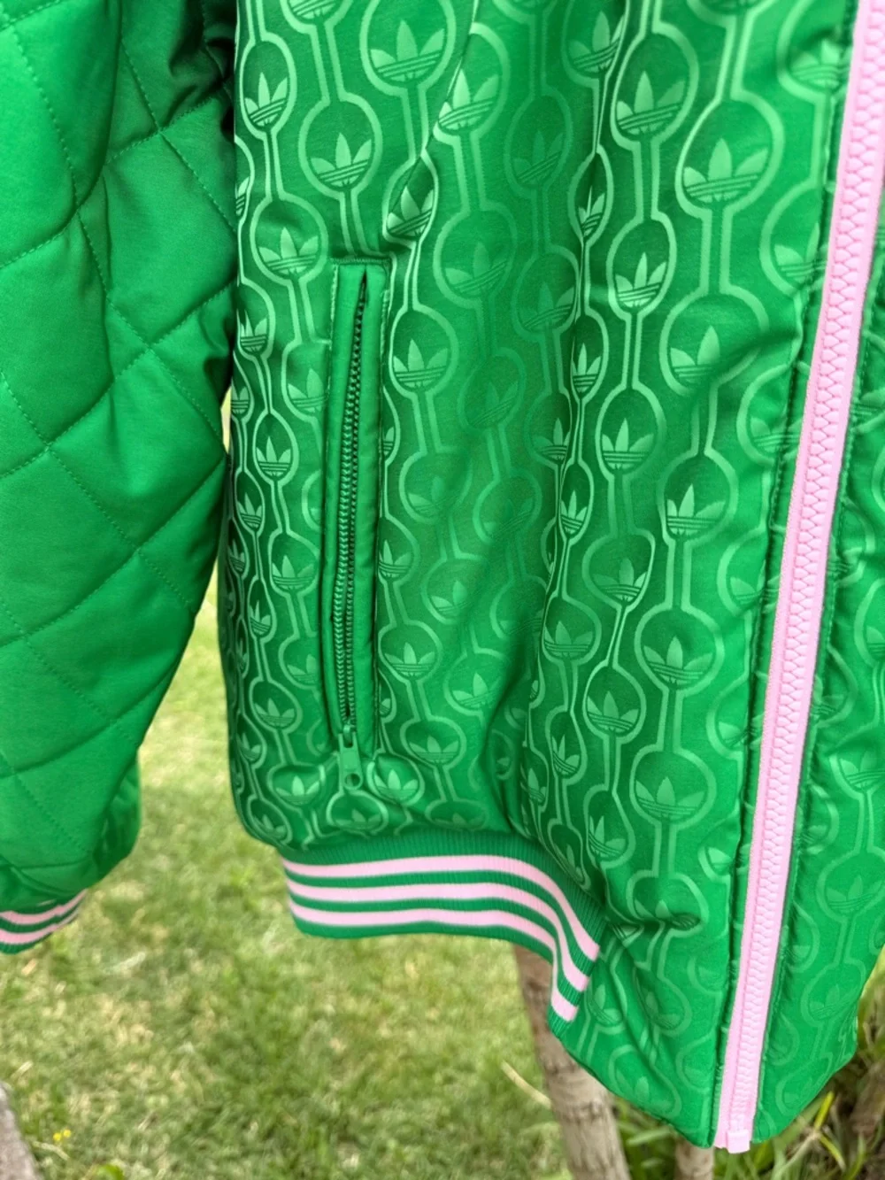 Adidas Reversible Oversized Insulated Jacket - Picture 9 of 9